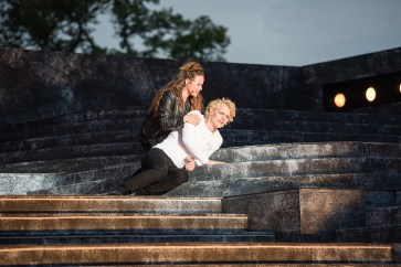 1_-_Jesus_Christ_Superstar_Julia_Gamez_Martin___Tobias_Bieri__c_Nilz_Boehme_JCS-HPO_00283-71